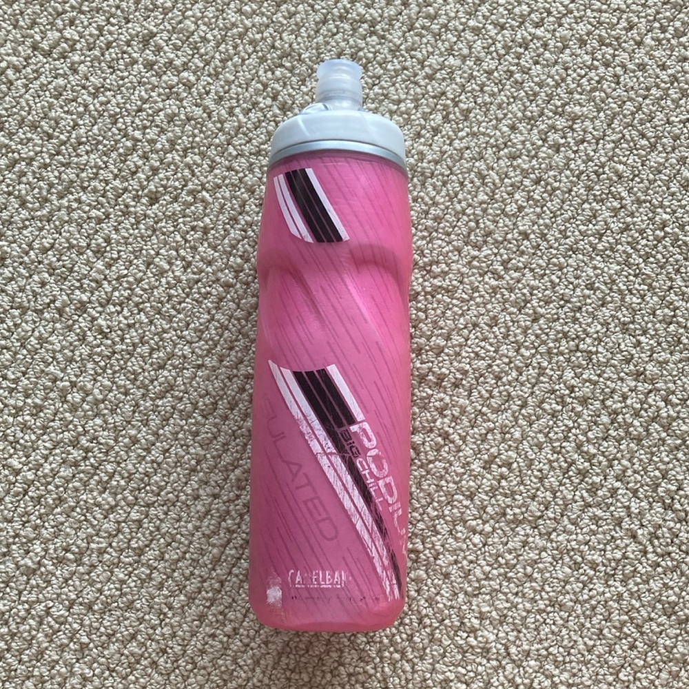 Camelbak Podium Big Chill 25 oz Bike Bottle Cycling Insulated Power Pink GUC